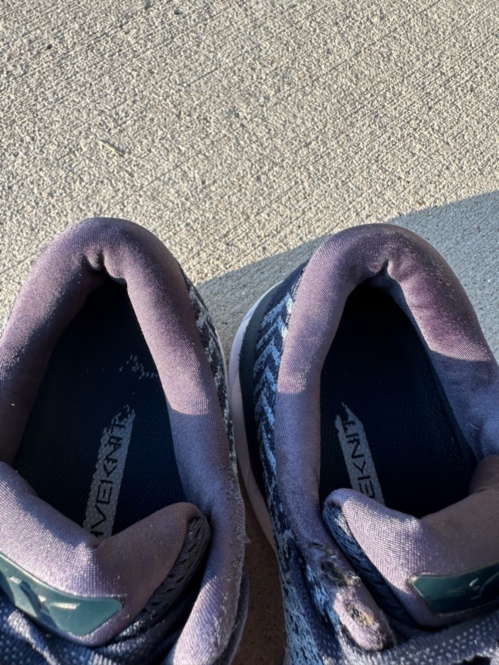 Mizuno Women’s Running Shoes Size 10 Gray/Purple Athletic Sneakers - Picture 5 of 11
